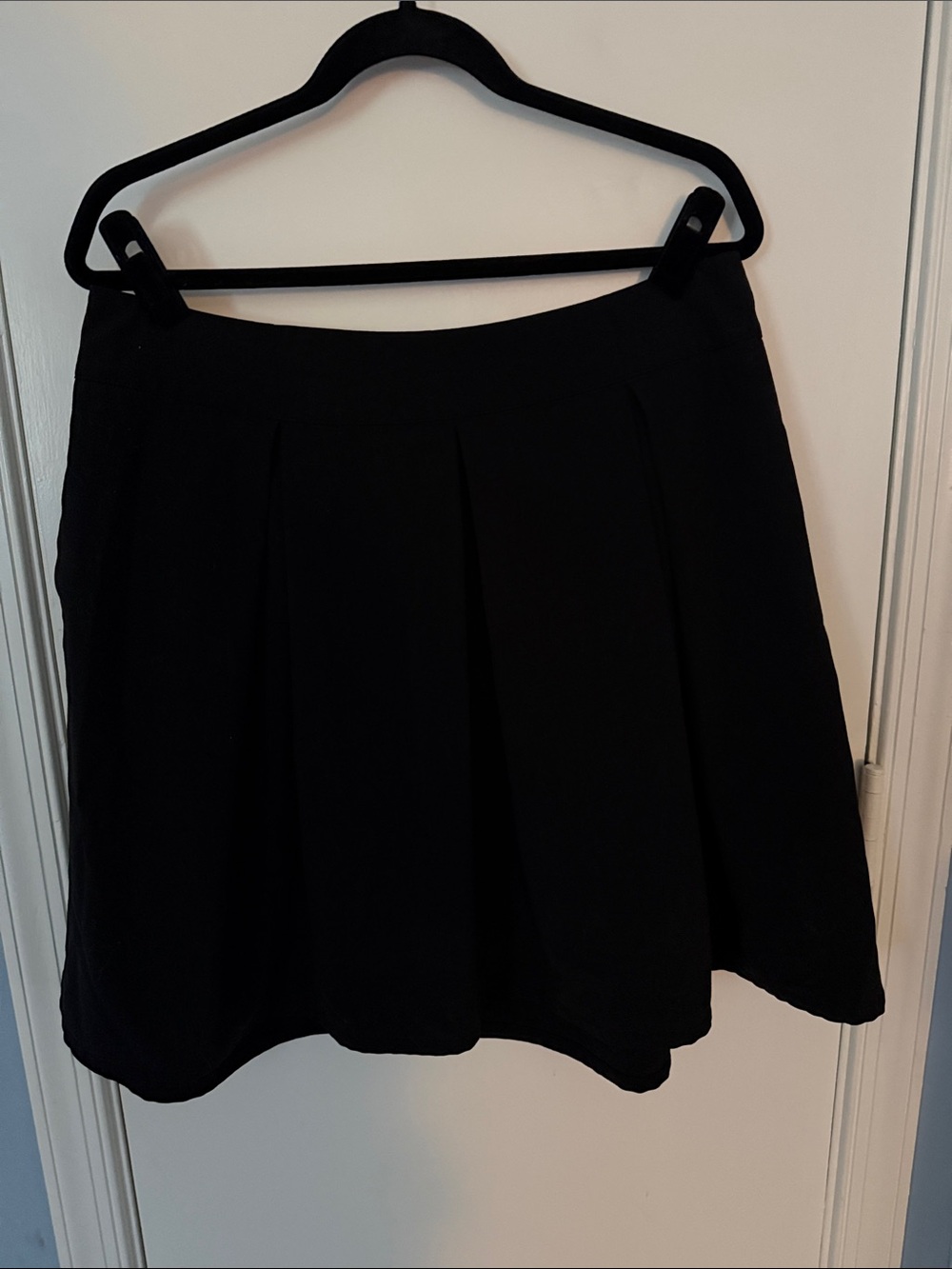 New York & Company Black Pleated Skirt